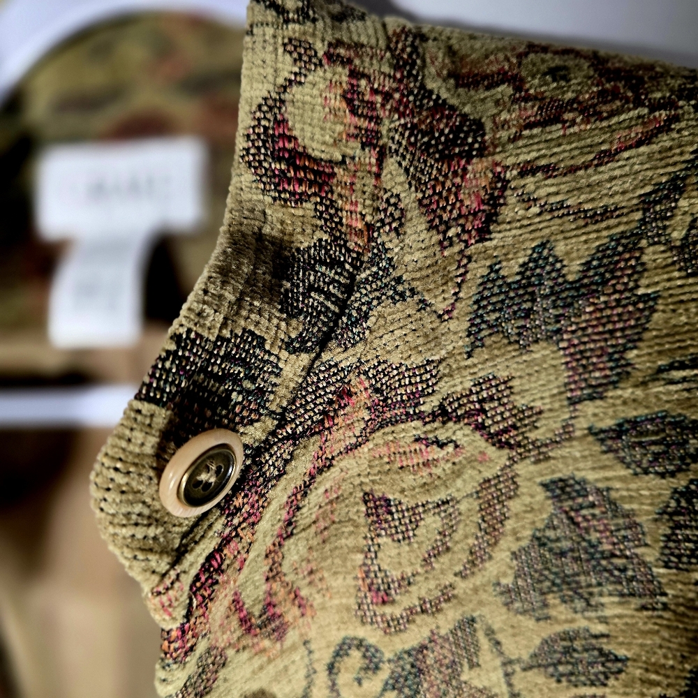 Vintage Chic Size: Small From Graff Tapestry Blaz… - image 5